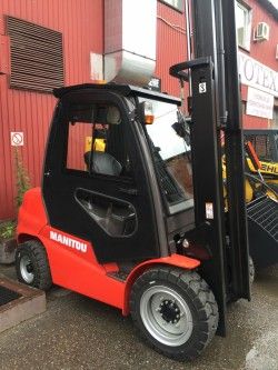 Металлическая кабина на погрузчик Manitou MI20-35D