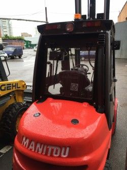 Металлическая кабина на погрузчик Manitou MI20-35D