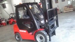 Металлическая кабина на погрузчик Manitou MI20-35D
