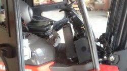 Металлическая кабина на погрузчик Manitou MI20-35D