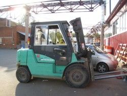 Металлическая кабина на погрузчик Mitsubishi 4-5т