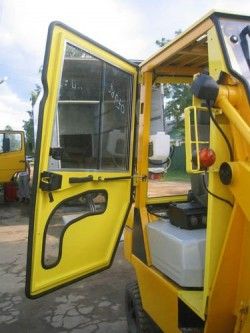 Металлическая кабина на погрузчик TCM ковшовый