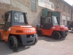 Металлическая кабина на погрузчик Toyota 7т