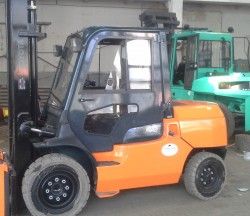 Металлическая кабина на погрузчик Toyota, 7 серия