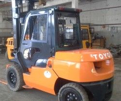 Металлическая кабина на погрузчик Toyota, 7 серия