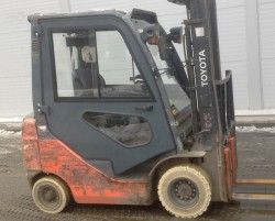 Металлическая кабина на погрузчик Toyota, 8 серия