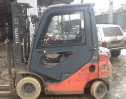 Металлическая кабина на погрузчик Toyota, 8 серия