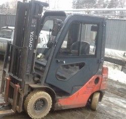 Металлическая кабина на погрузчик Toyota, 8 серия