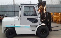 Металлическая кабина на погрузчик ТСМ 3,5-5т серия Inoma Металлическая кабина на погрузчик ТСМ 3,5-5т серия Inoma