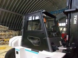 Металлическая кабина на погрузчик TCM 6-10 т