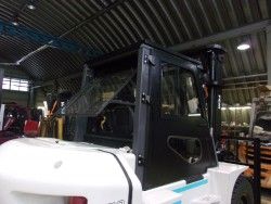 Металлическая кабина на погрузчик TCM 6-10 т