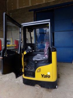 Металлическая кабина на ричтрак Yale MR16HD