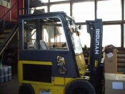 Металлическая кабина на электропогрузчик Hundai 2.5 т