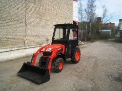 Металлическая кабина с жестким каркасом на минитрактор KUBOTA B2420