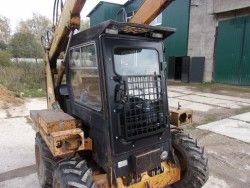 Дверь в сборе на минипогрузчики