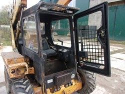 Дверь в сборе на минипогрузчики