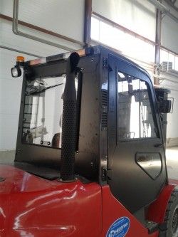 Металлическая кабина на погрузчик Manitou 5т