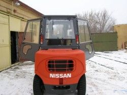 Металлическая кабина на погрузчик Nissan 4-5т