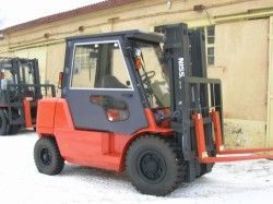 Металлическая кабина на погрузчик Nissan 4-5т