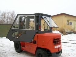 Металлическая кабина на погрузчик Nissan 4-5т
