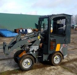 Металлическая кабина на шарнирно-сочлененный минипогрузчик GIANT D204SW