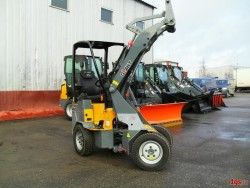 Металлическая кабина на шарнирно-сочлененный минипогрузчик GIANT D204SW