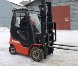 Металлическая кабина на погрузчик Manitou 1,5-1,8т