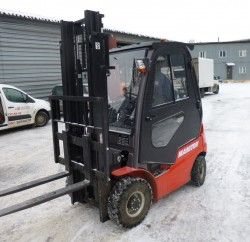 Металлическая кабина на погрузчик Manitou 1,5-1,8т